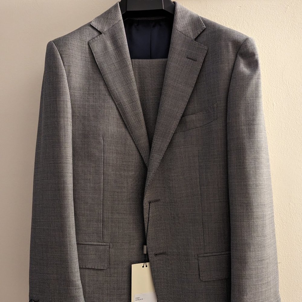 Grey Suitsupply Suit  (Never Worn)